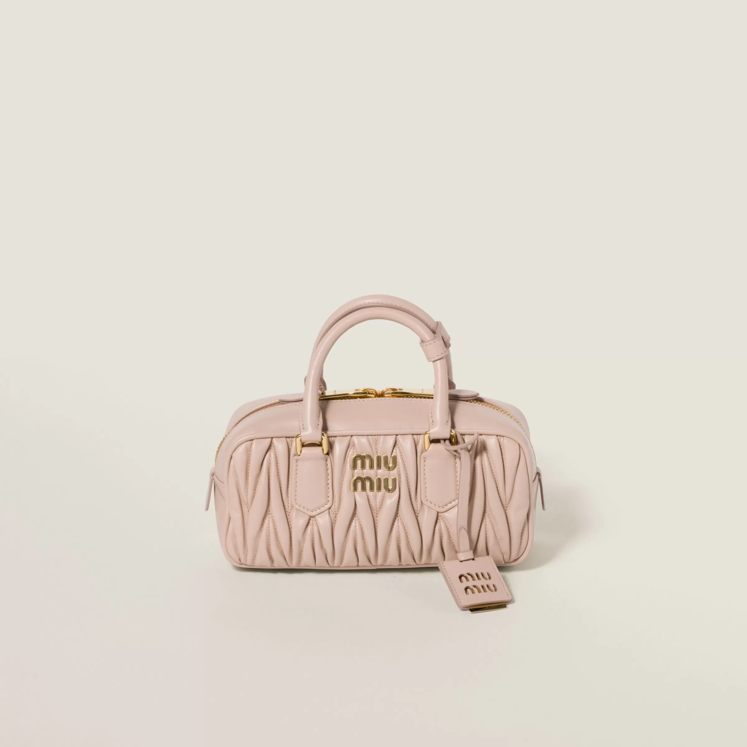 Miu Miu Borsa Arcadie in nappa matelassé Cipria Online