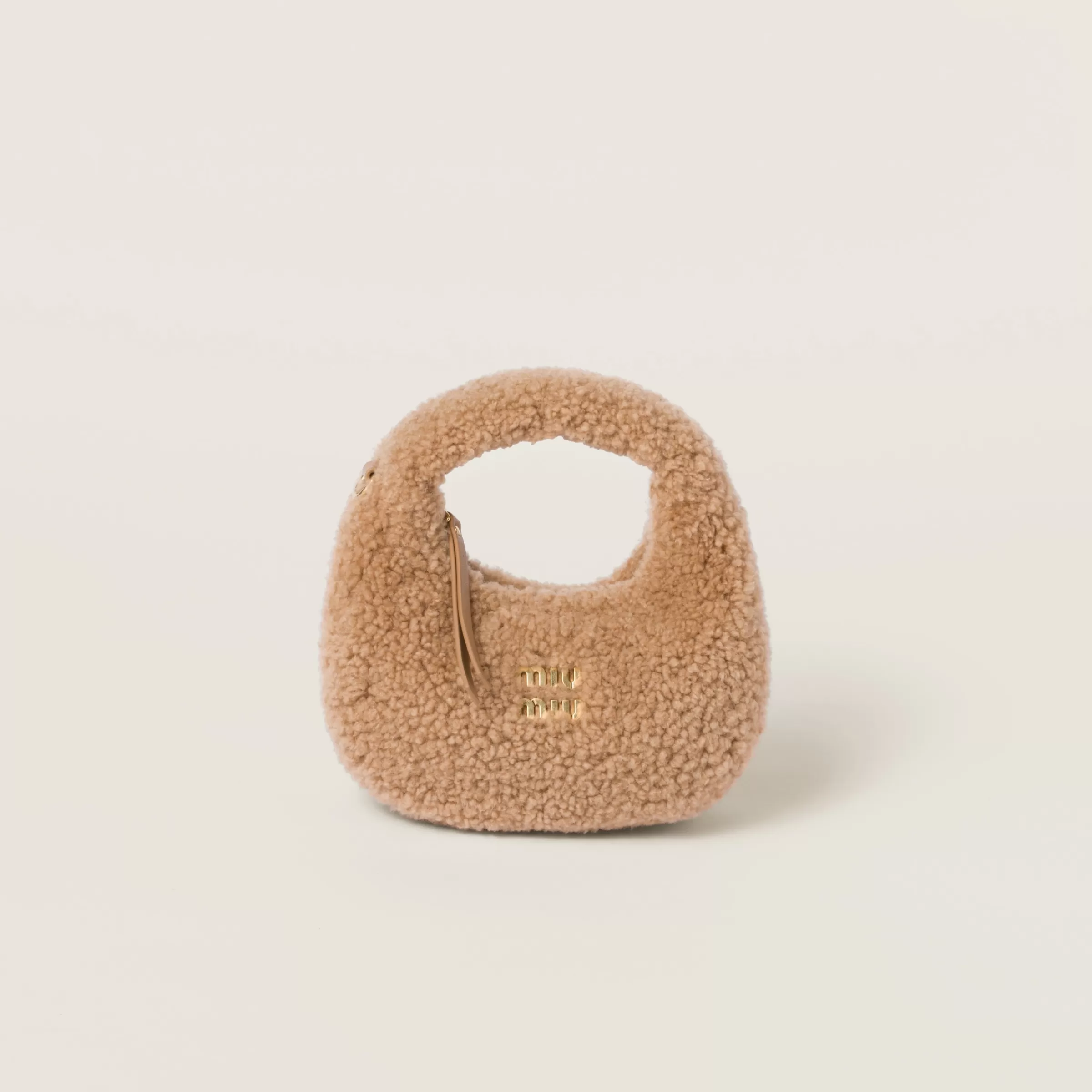 Miu Miu Borsa hobo Wander in montone con dettagli in pelle Caramello Best Sale