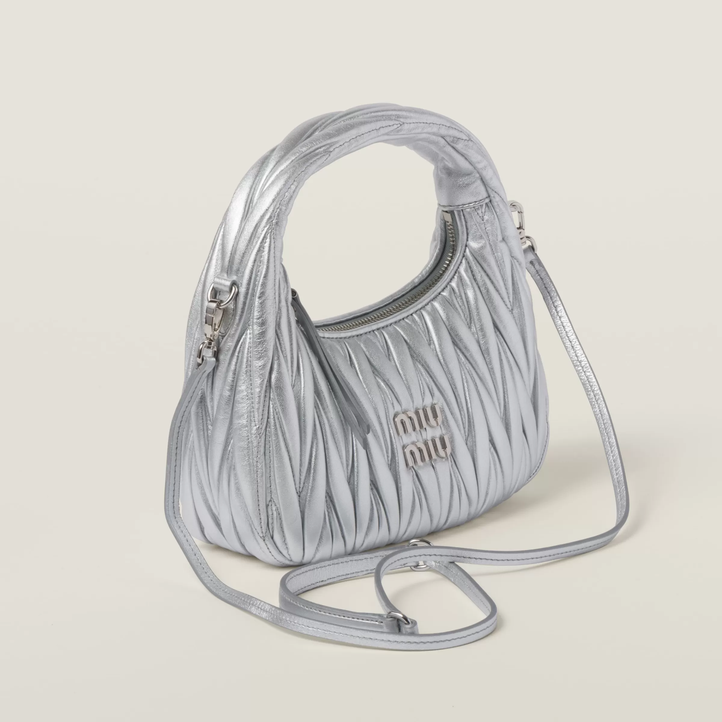 Miu Miu Borsa hobo Wander in nappa matelassé Argento Online