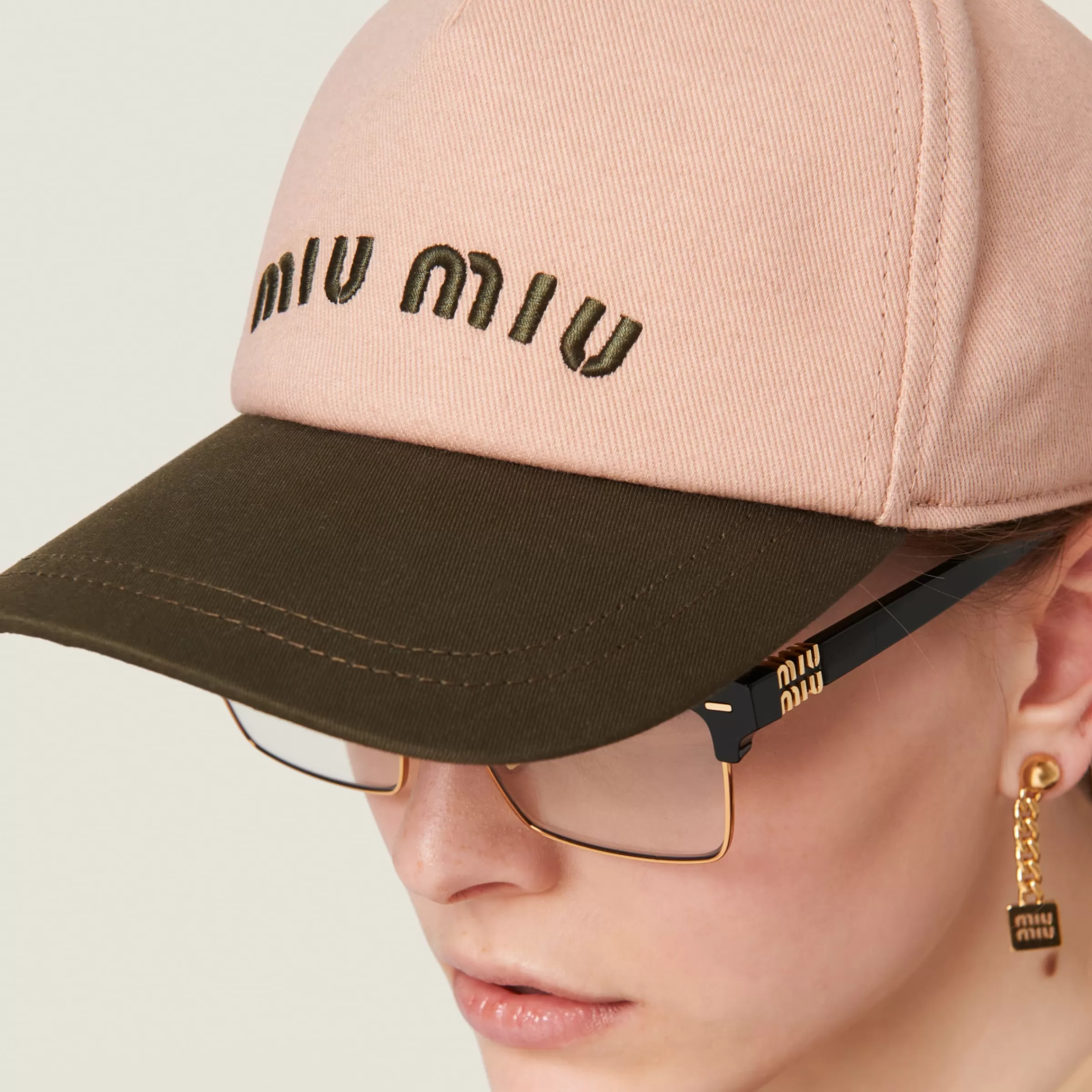 Miu Miu Cappello da baseball in drill RosaOrchidea/Militare Shop