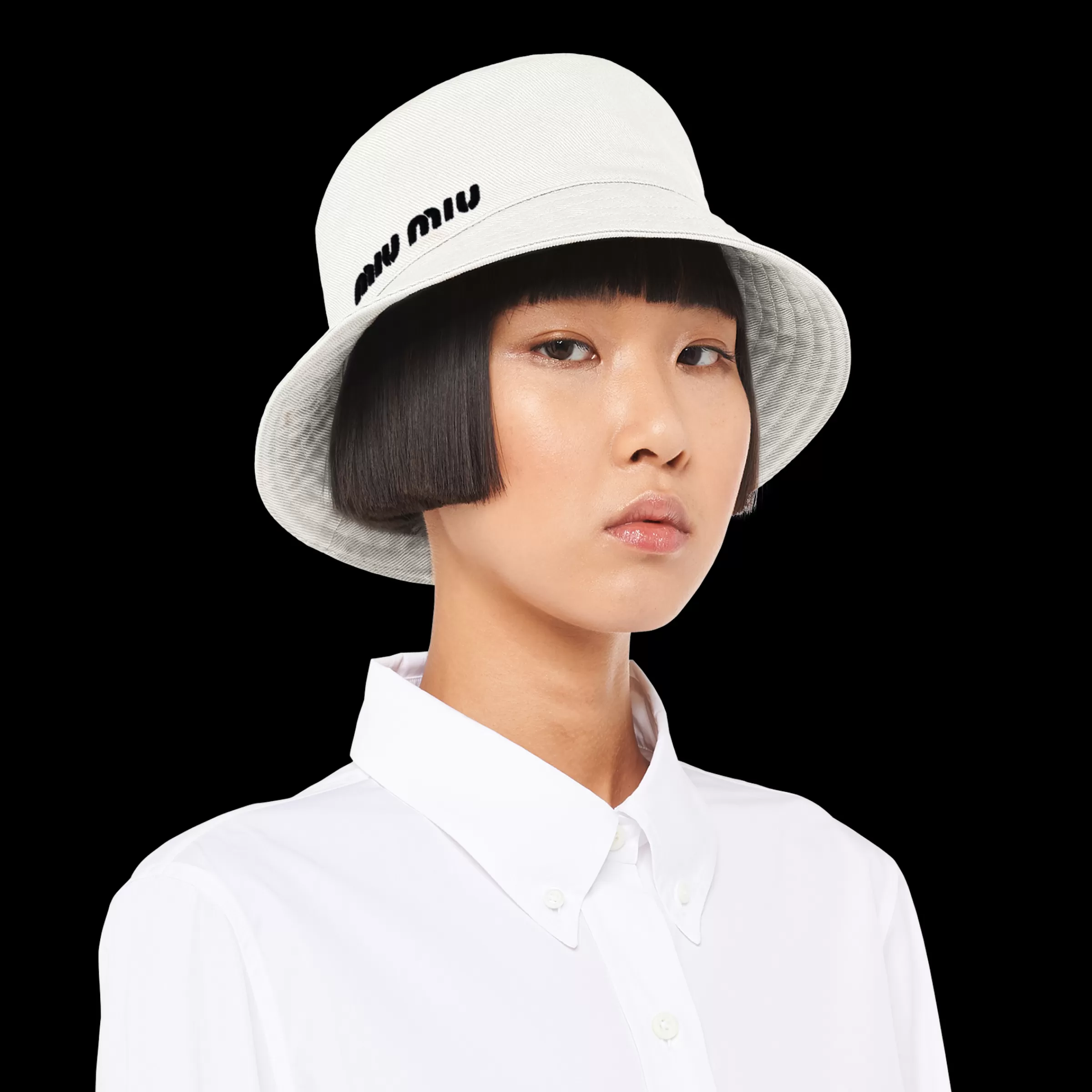 Miu Miu Cappello da pescatore in Drill Bianco/Nero Sale