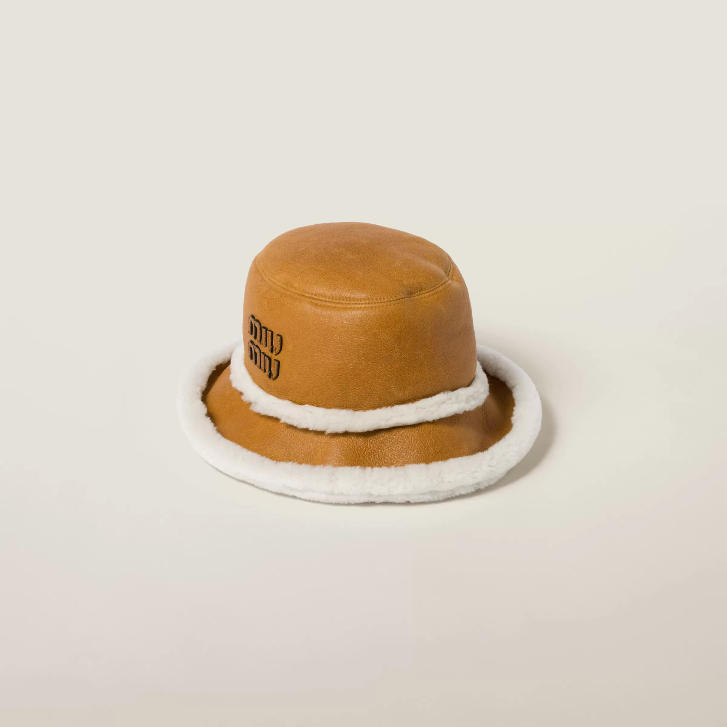 Miu Miu Cappello da pescatore in montone Cognac/Naturale Fashion