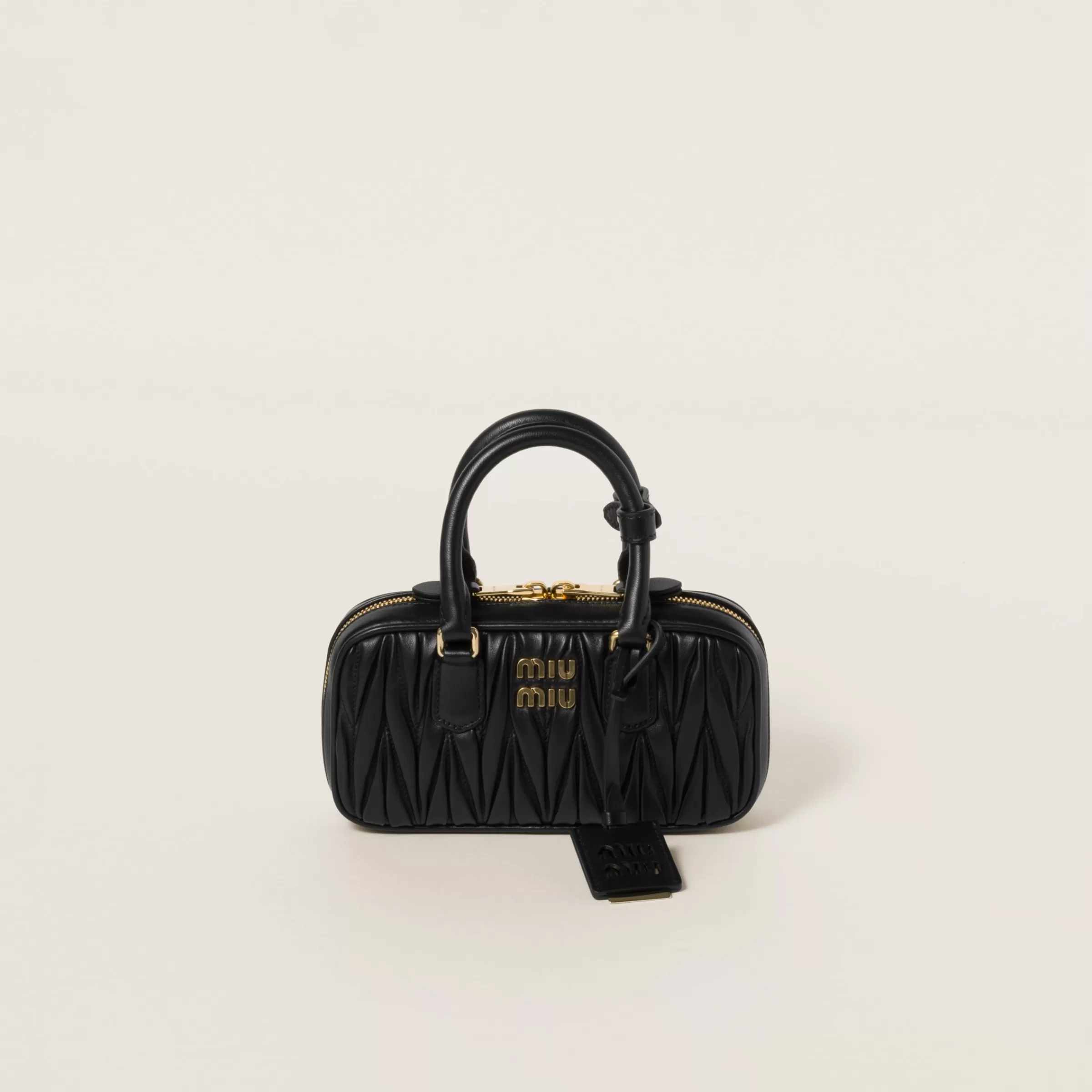 Miu Miu Mini borsa Arcadie in nappa matelassé Nero Sale