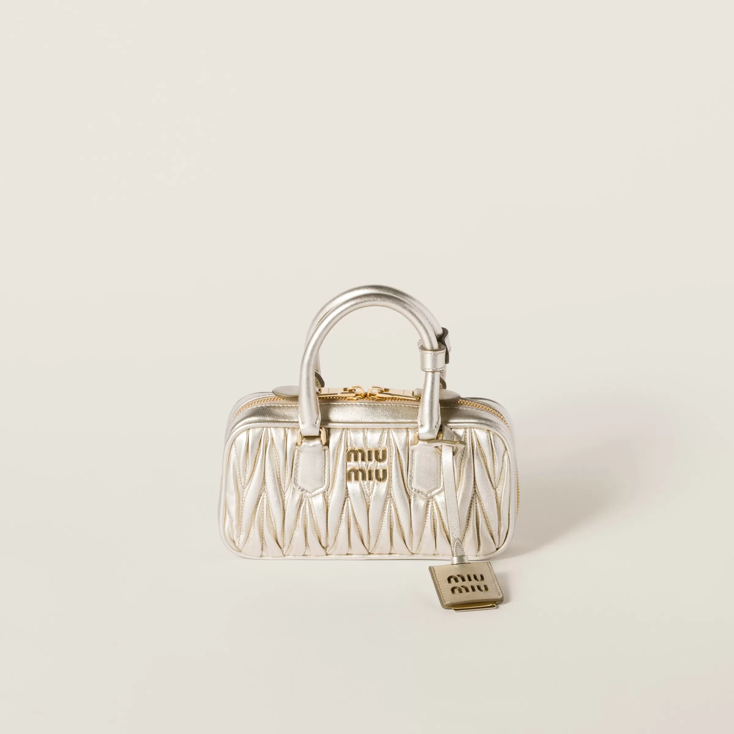 Miu Miu Mini borsa Arcadie in nappa matelassé Pirite Flash Sale