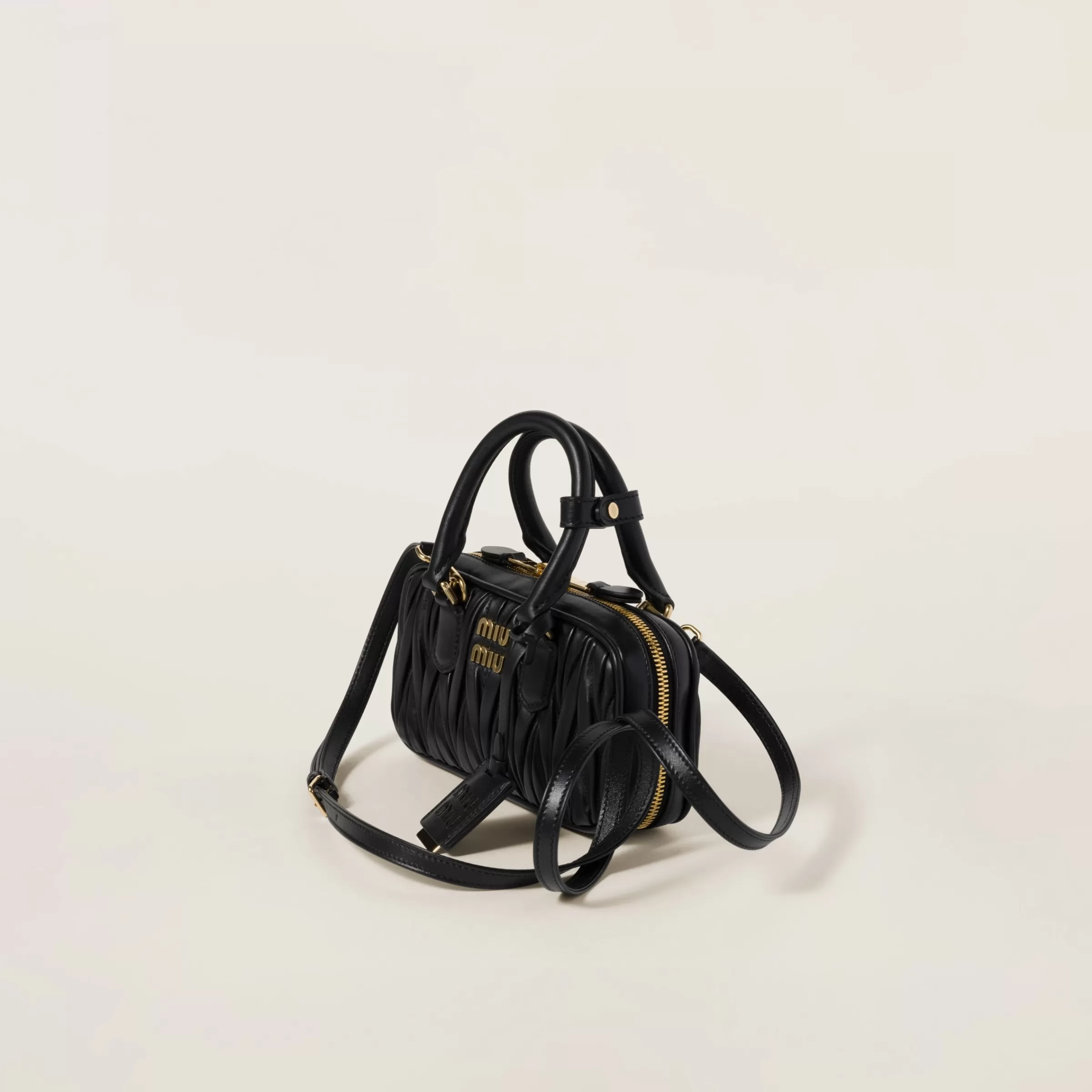 Miu Miu Mini borsa Arcadie in nappa matelassé Nero Sale