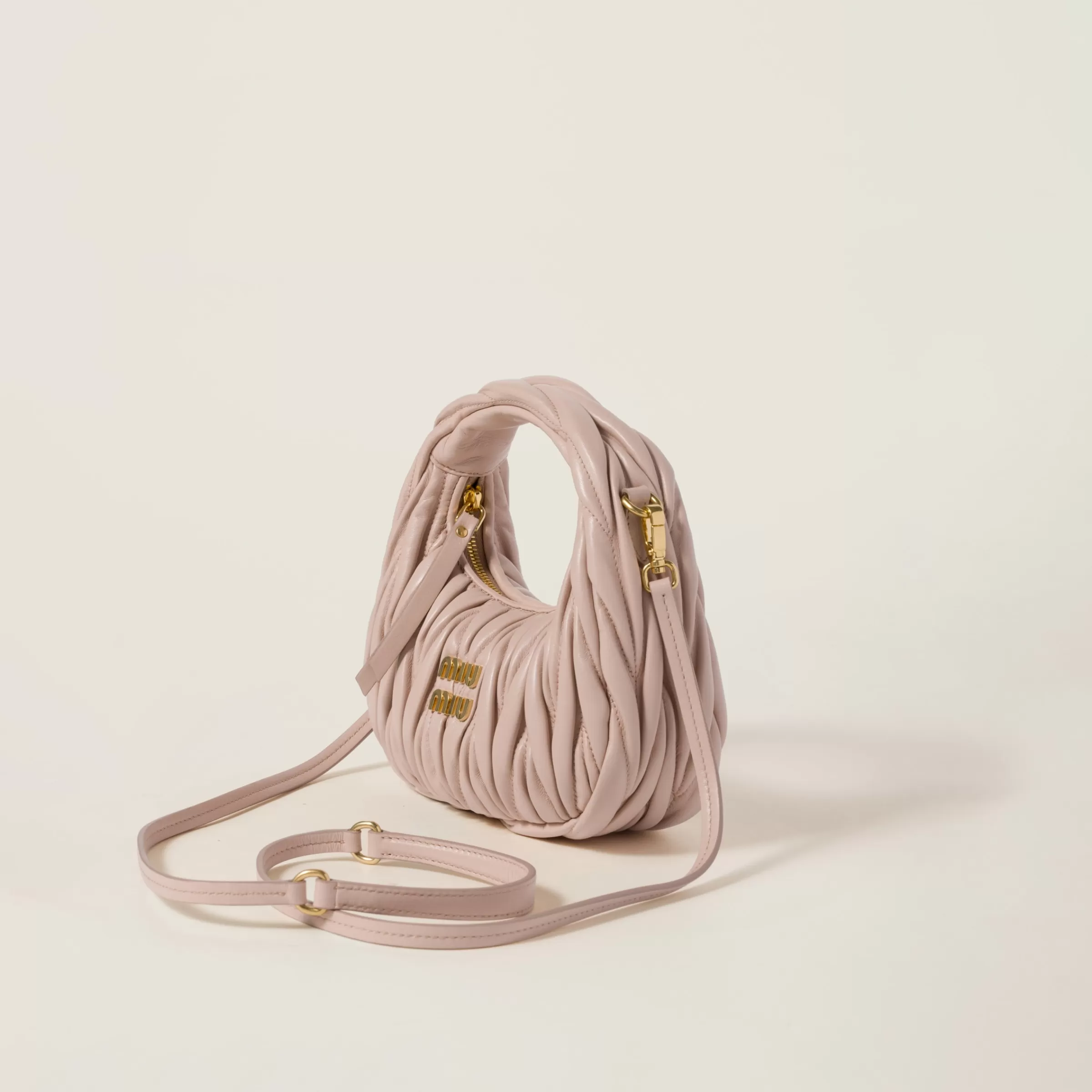 Miu Miu Mini borsa hobo Wander in nappa matelassé Cipria Cheap