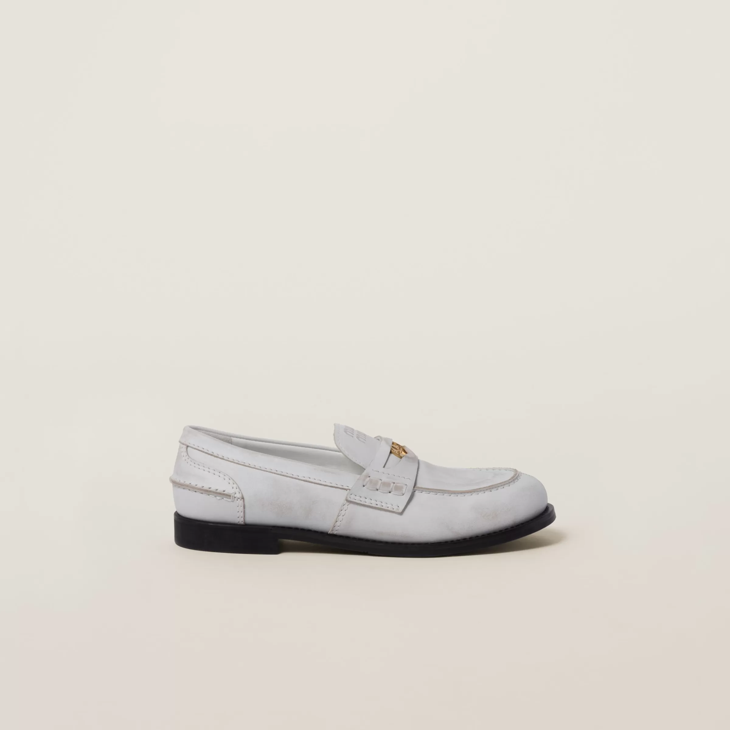 Miu Miu Mocassini in pelle effetto vintage Bianco Shop