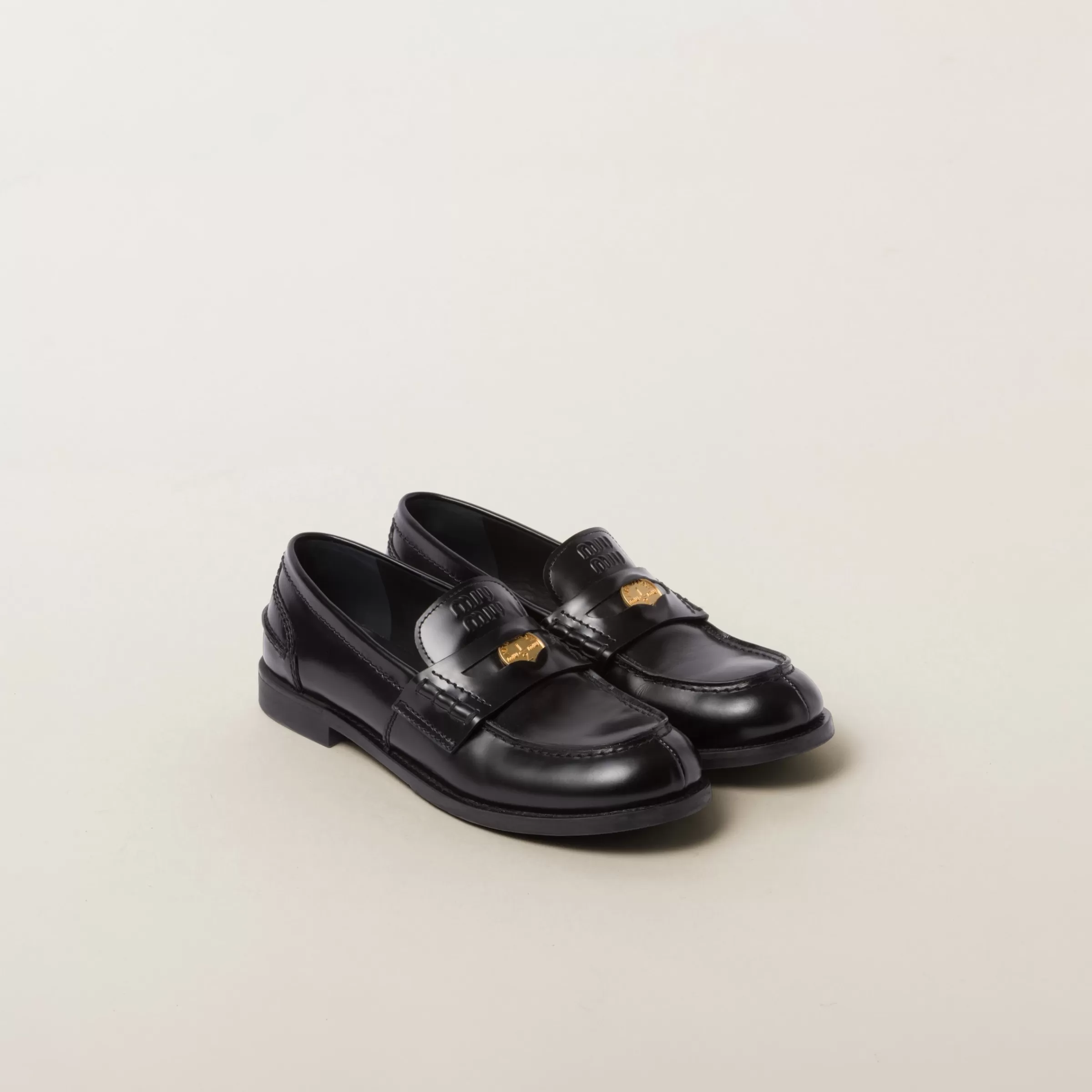 Miu Miu Mocassini in pelle spazzolata Nero Store