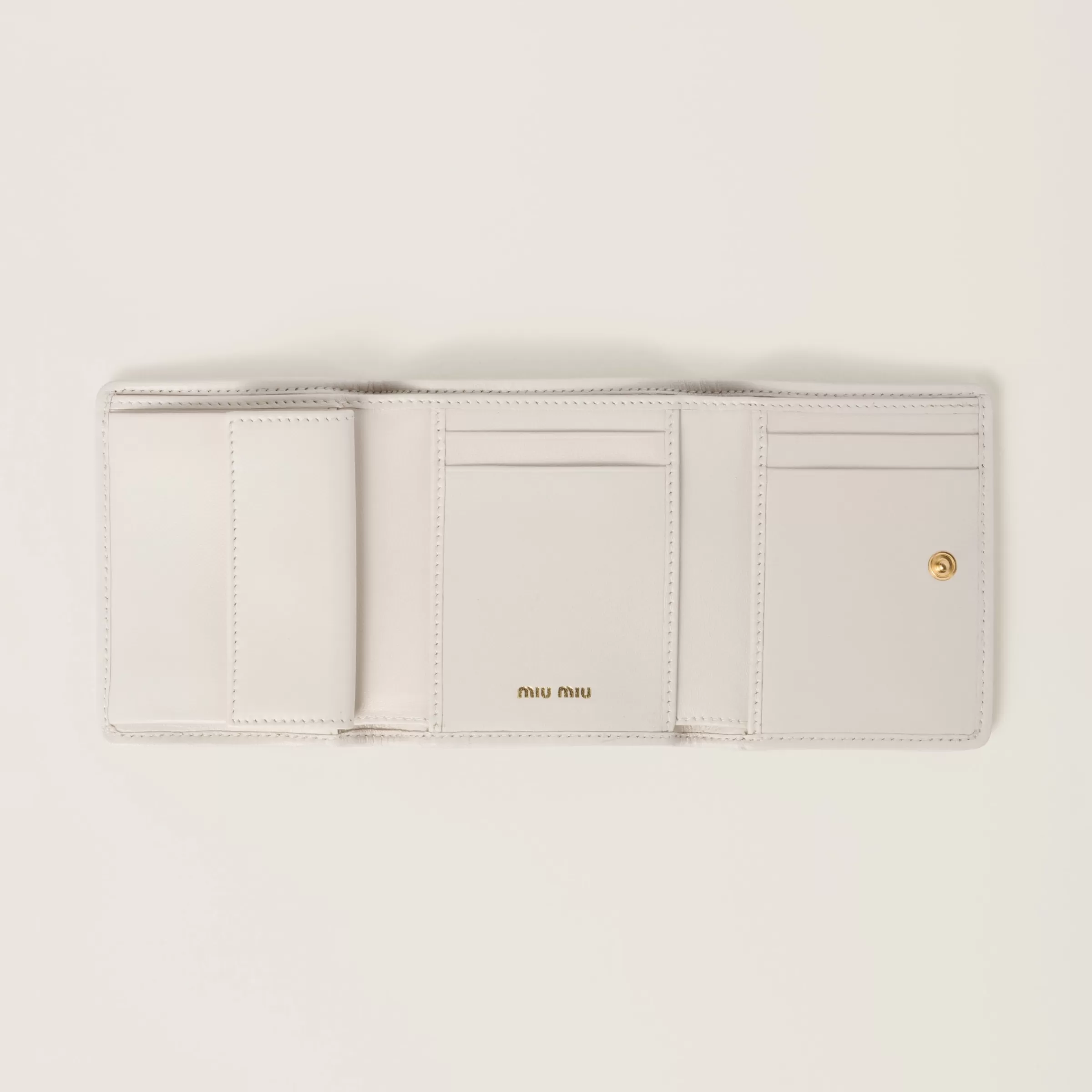 Miu Miu Portafoglio piccolo in nappa matelassé Bianco Flash Sale