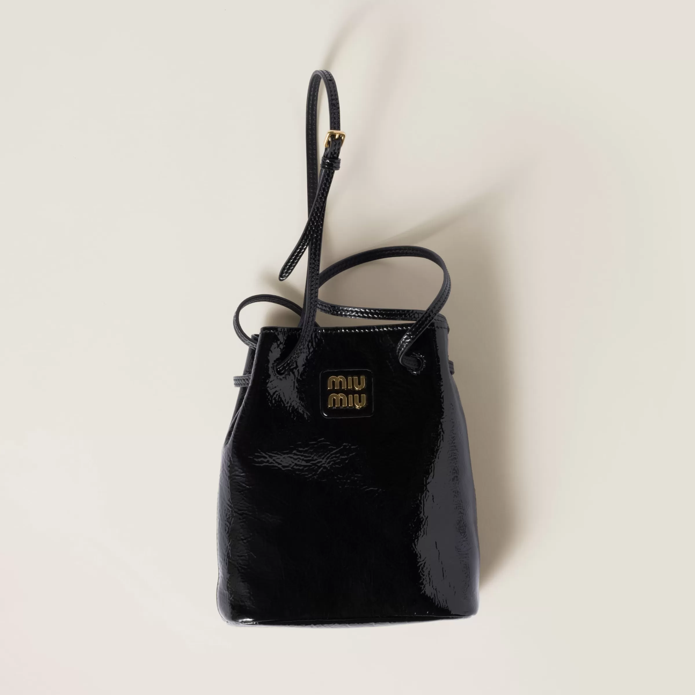 Miu Miu Pouch in vernice naplak Nero Clearance