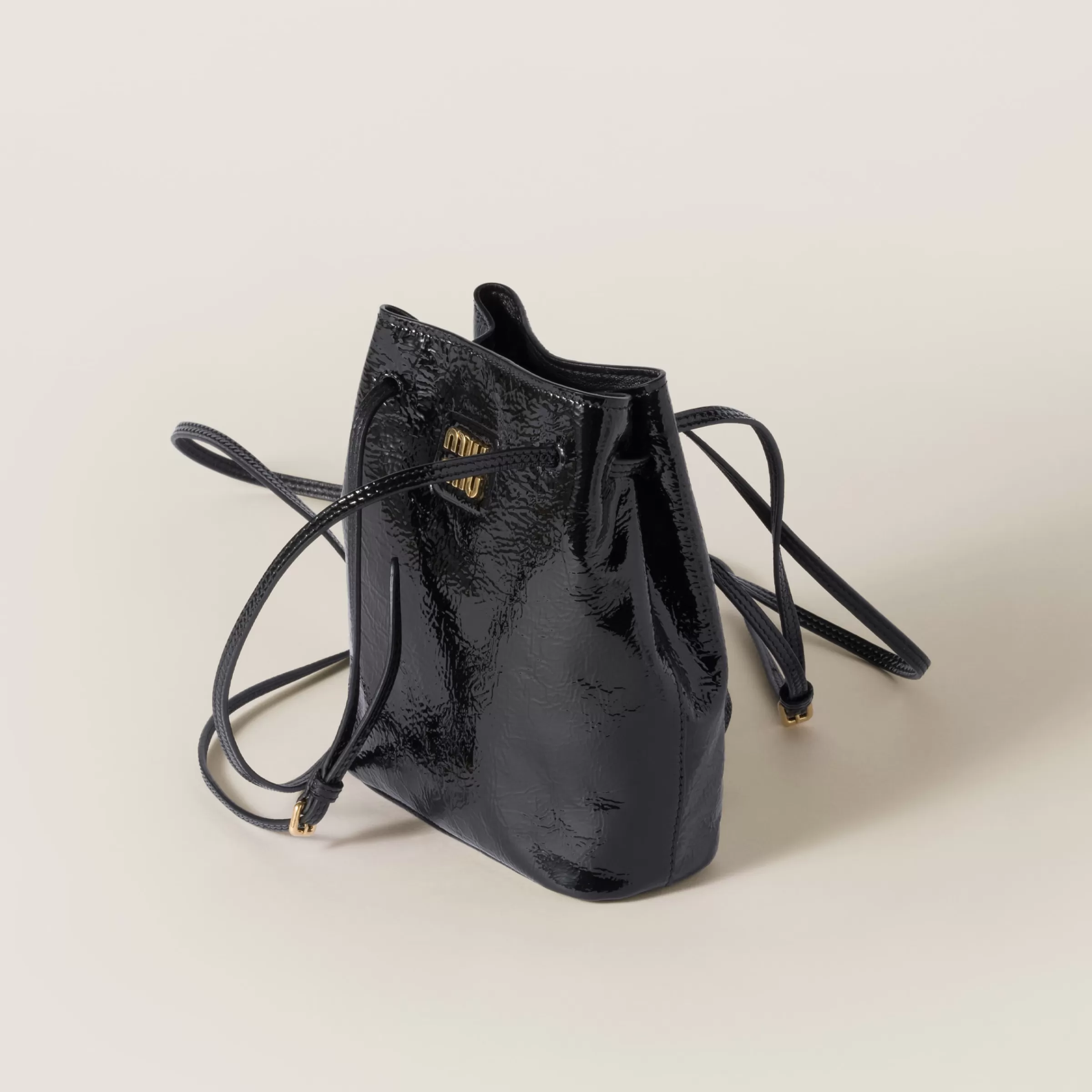 Miu Miu Pouch in vernice naplak Nero Clearance