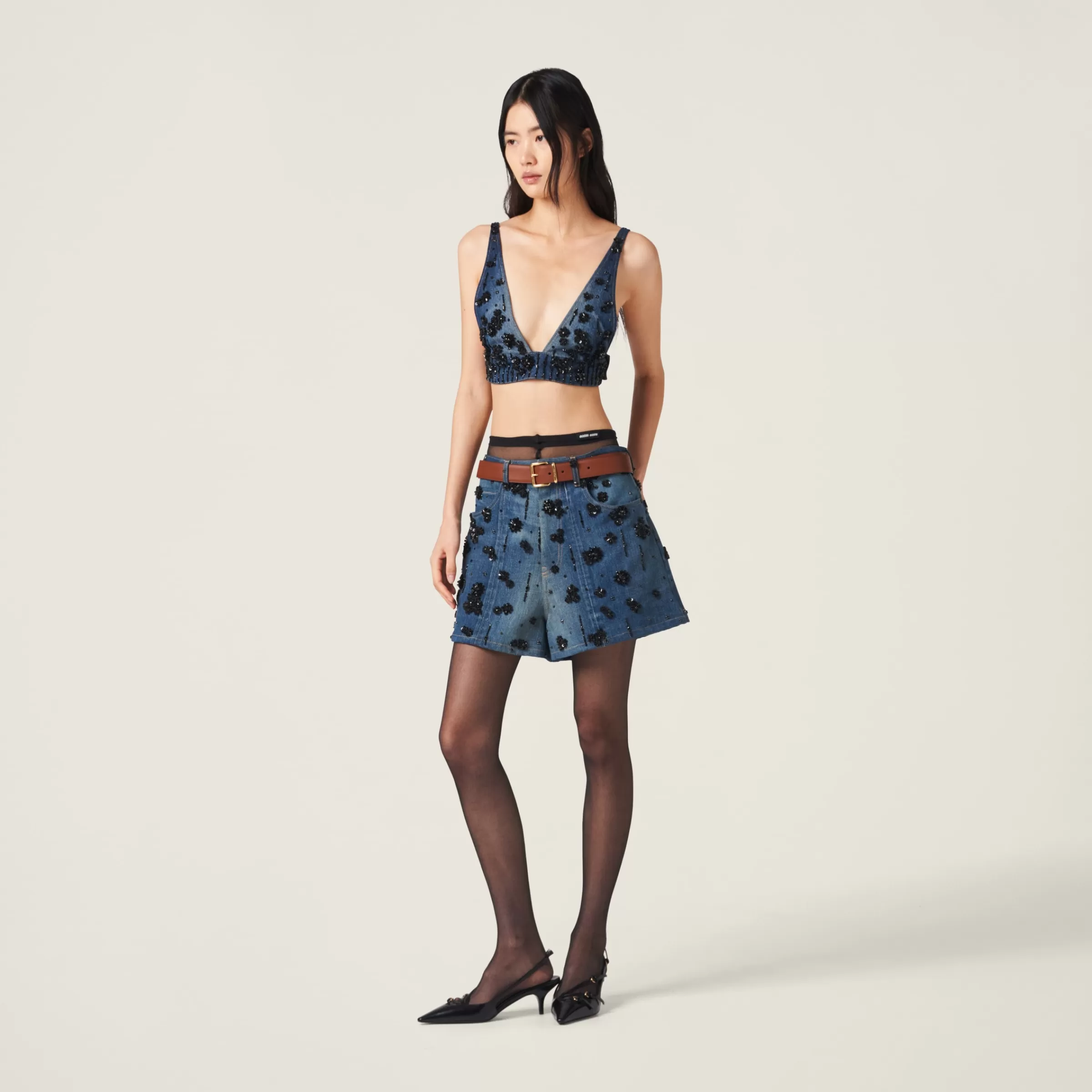 Miu Miu Shorts in denim con decorazione Blu Cheap