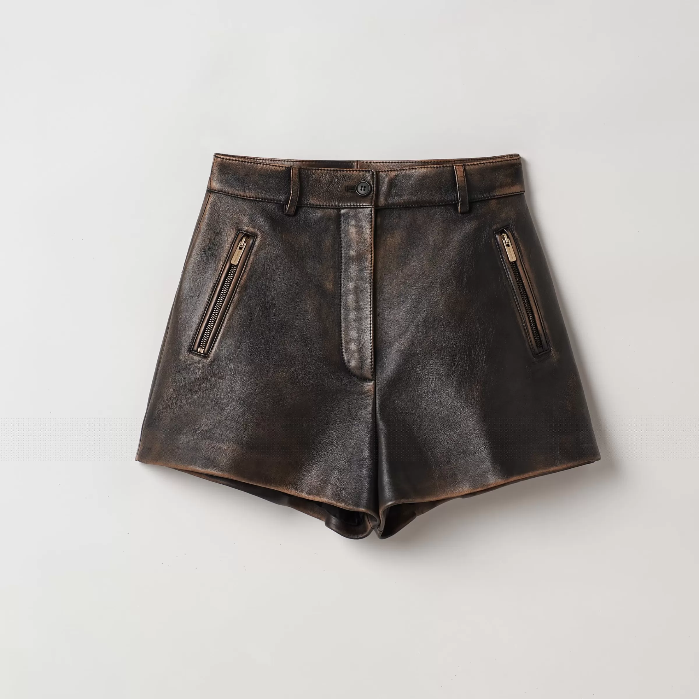 Miu Miu Shorts in nappa Sabbia/Caffè Shop