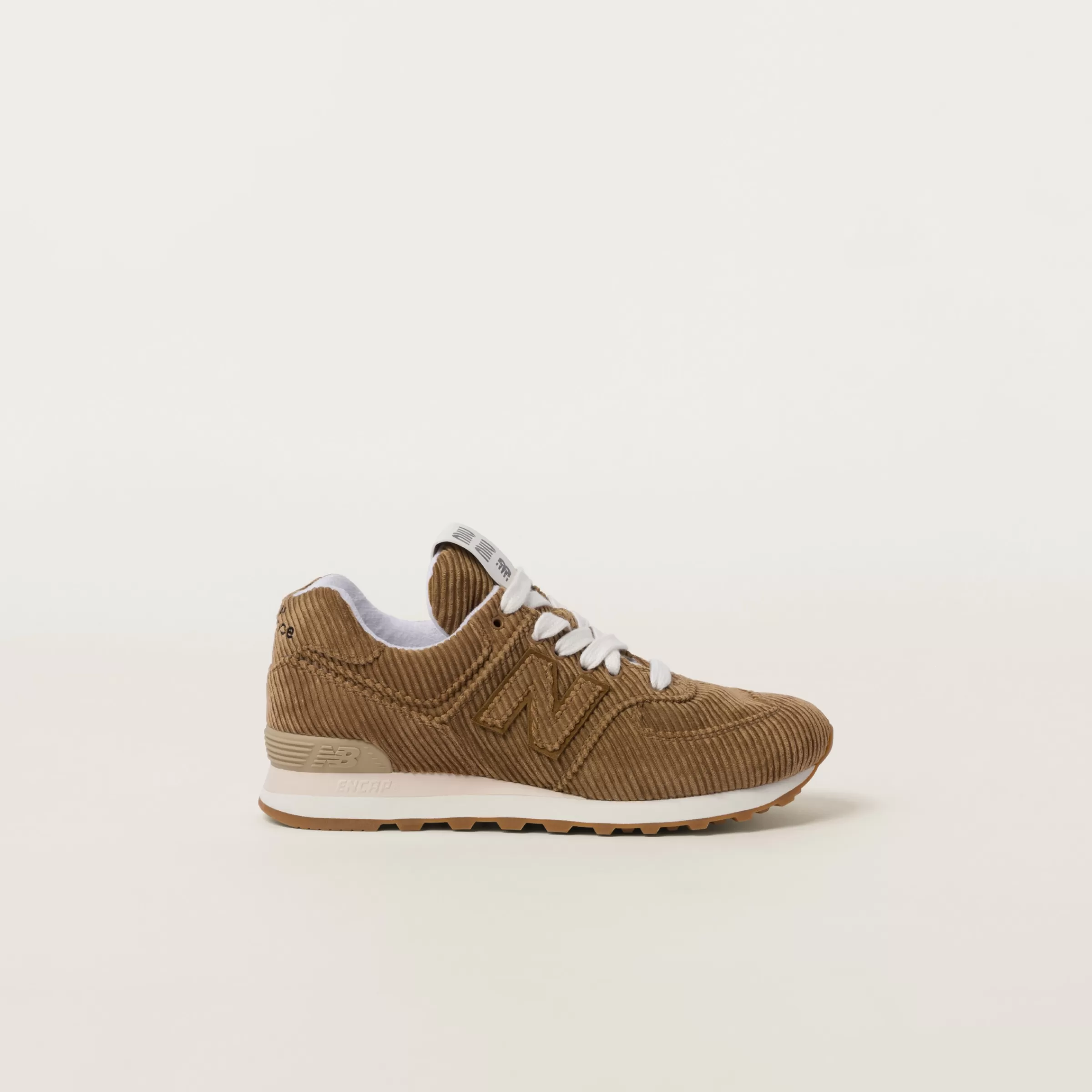 Miu Miu Sneakers 574 New Balance x in velluto a righe Cannella Store