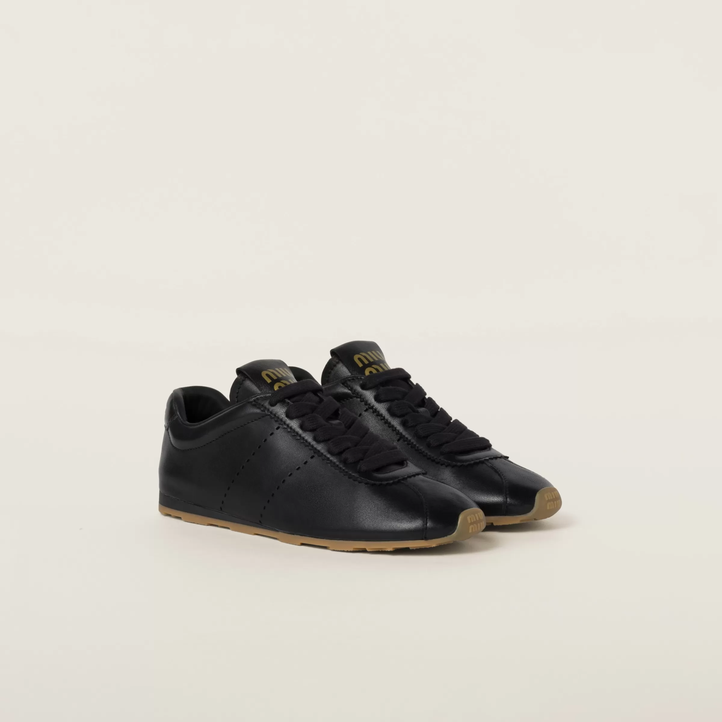 Miu Miu Sneakers Plume in nappa Nero Fashion