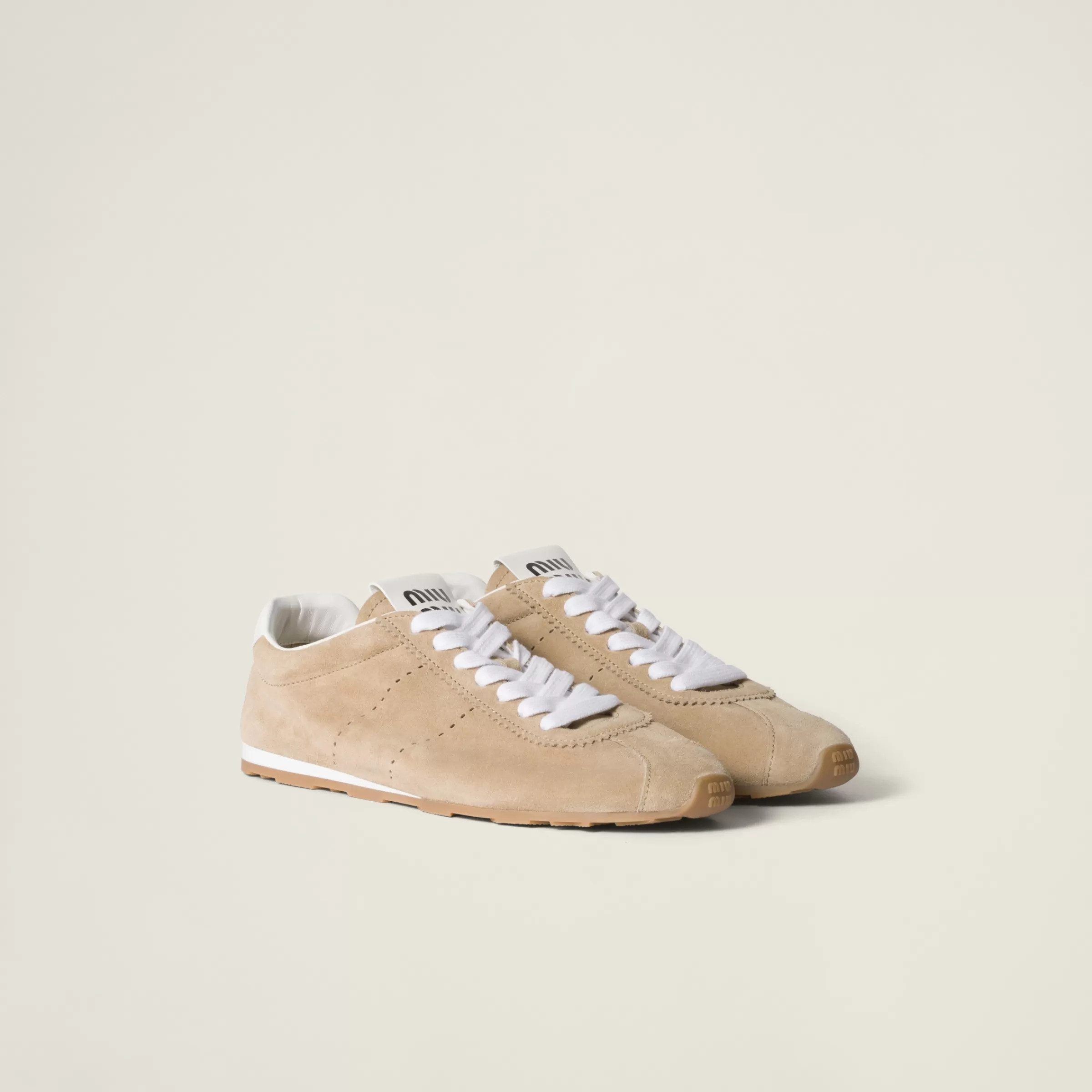 Miu Miu Sneakers Plume in pelle scamosciata Deserto Clearance