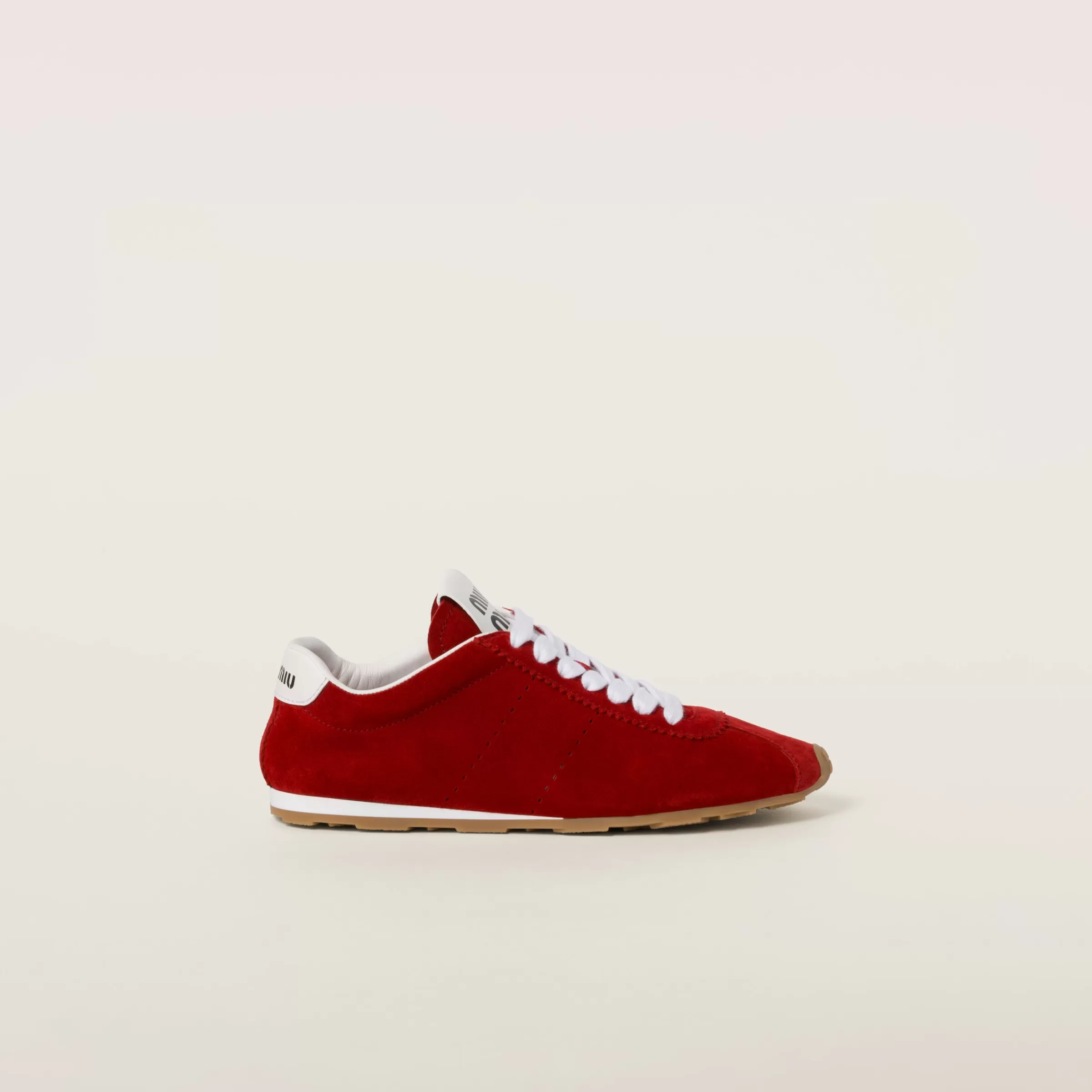 Miu Miu Sneakers Plume in pelle scamosciata Scarlatto Store